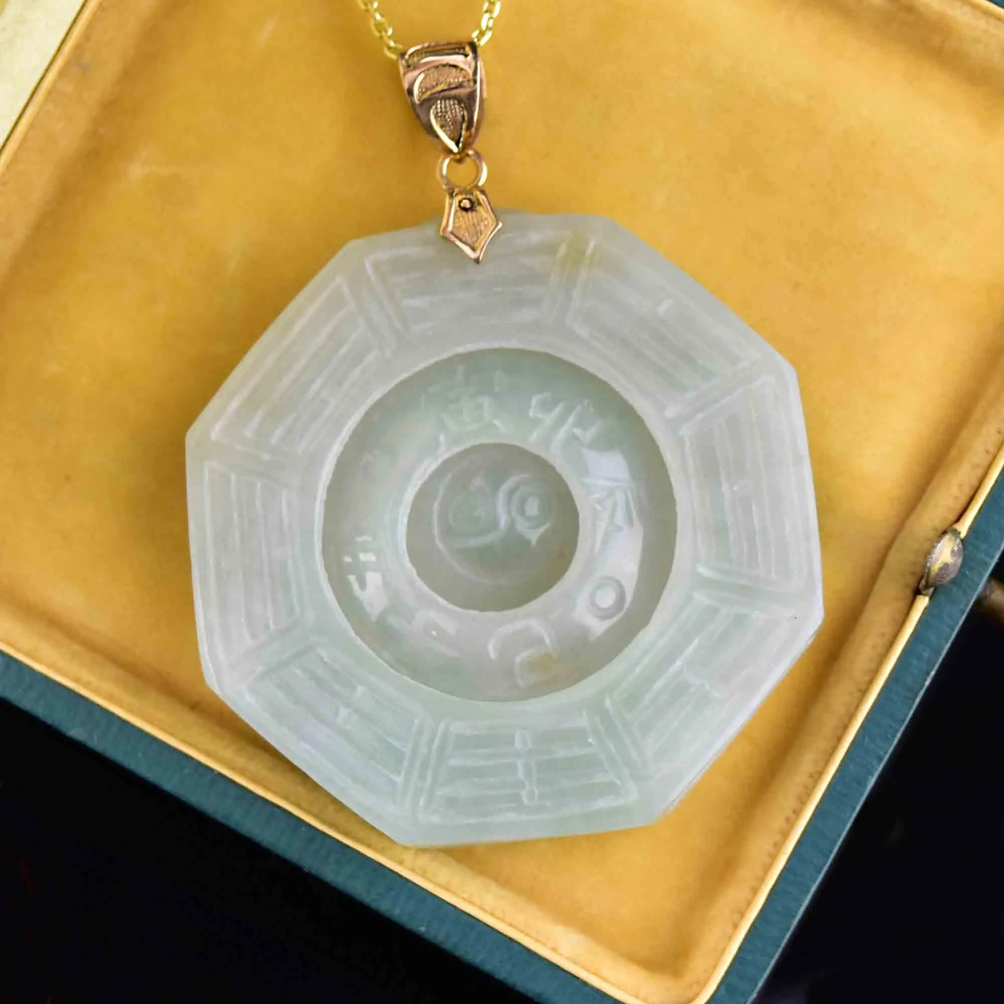 14K Gold Moveable Carved Jade Wheel Pendant Necklace