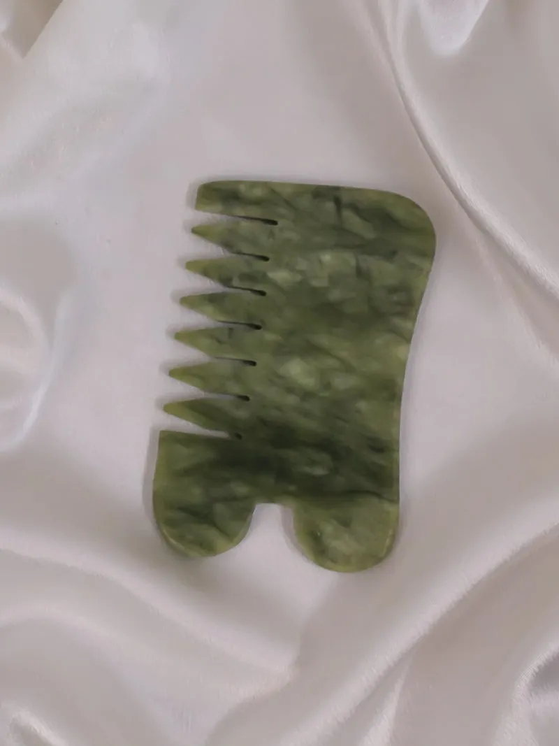 ISLAND JADE GUA SHA + COMB