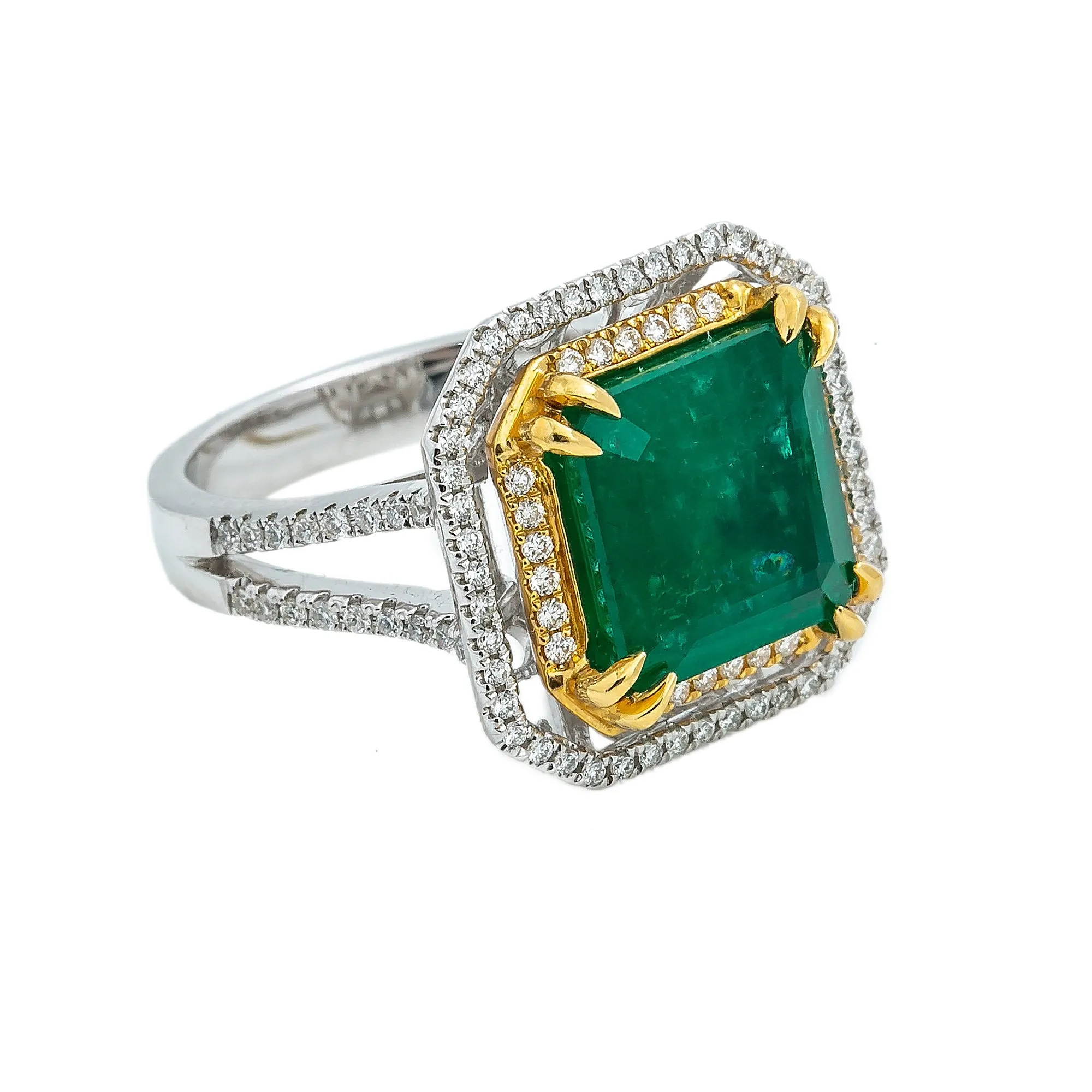 LADIES 18K WHITE GOLD HAND RING WITH 0.60 CT DIAMONDS AND 6.18 CT EMERALD