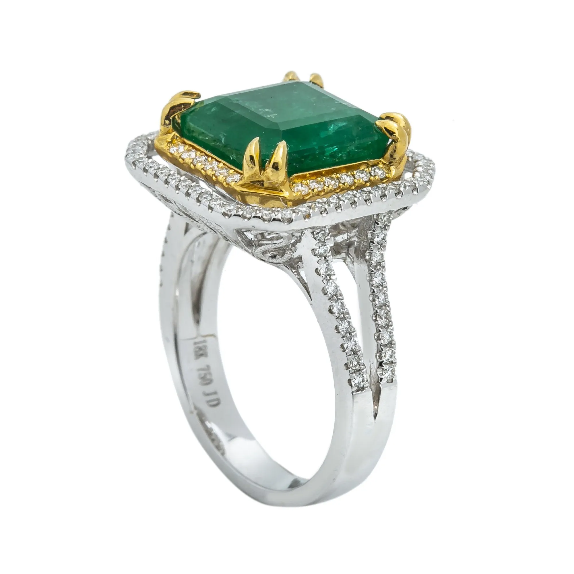 LADIES 18K WHITE GOLD HAND RING WITH 0.60 CT DIAMONDS AND 6.18 CT EMERALD