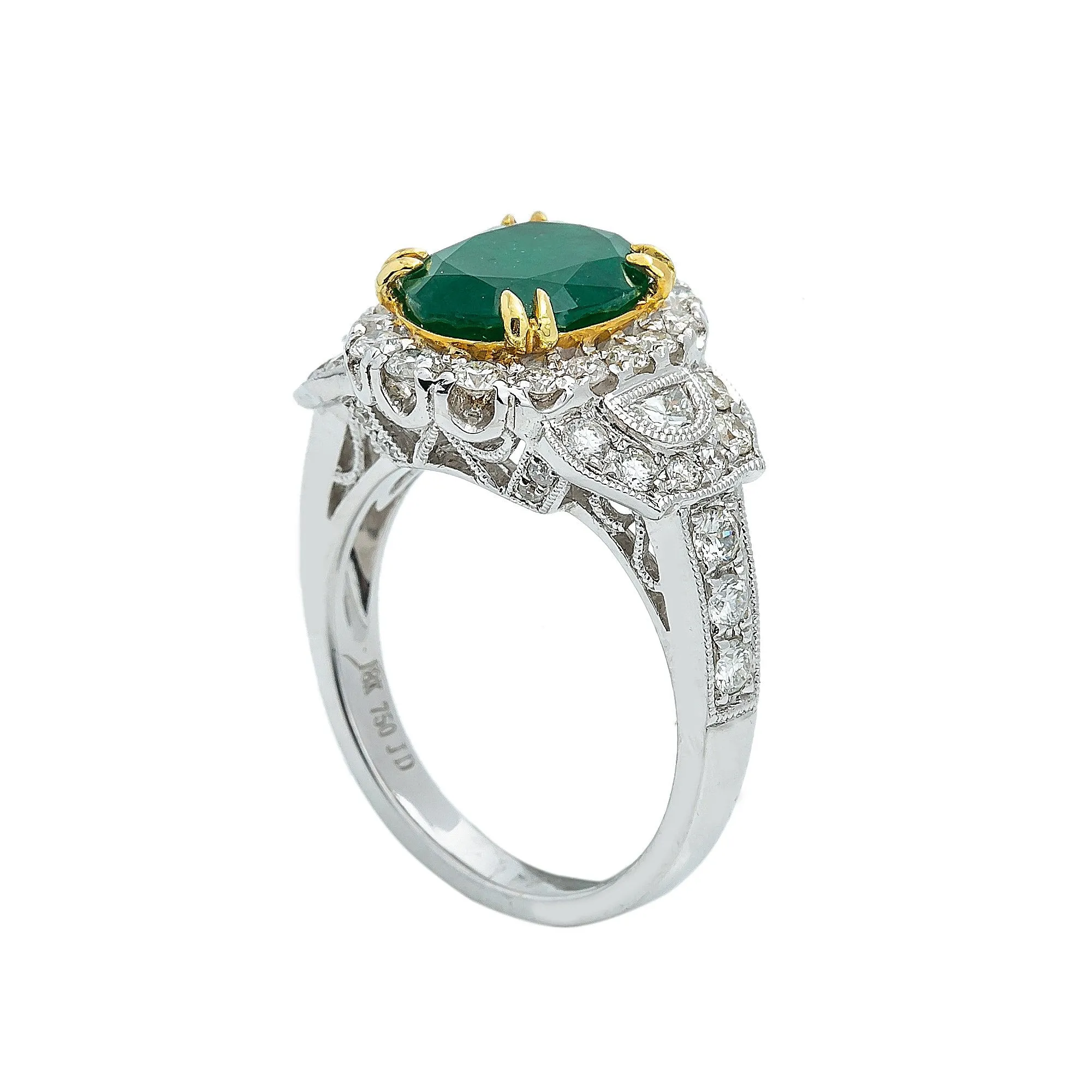 LADIES 18K WHITE GOLD HAND RING WITH 1.21 CT DIAMONDS AND 2.65 CT EMERALD