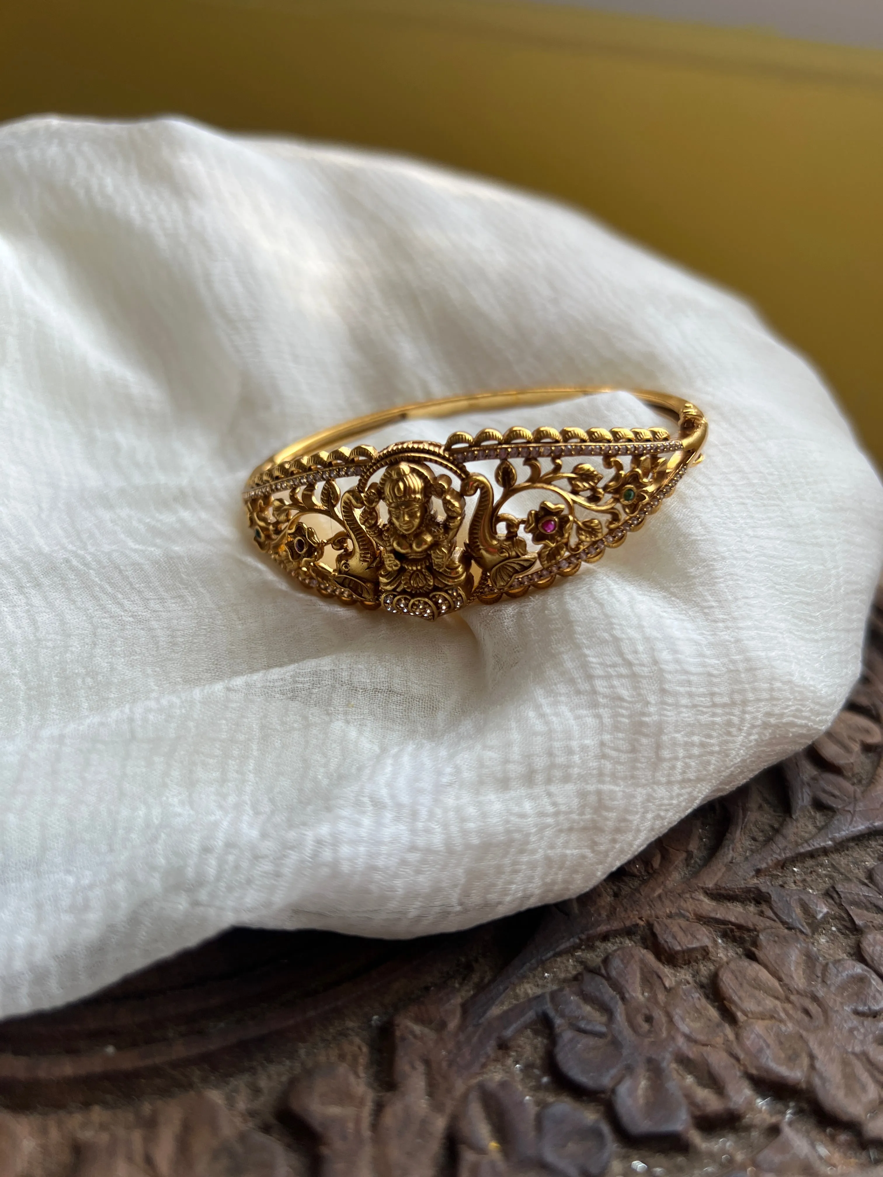 Lakshmi cutwork kada bangle 2.4-2.6