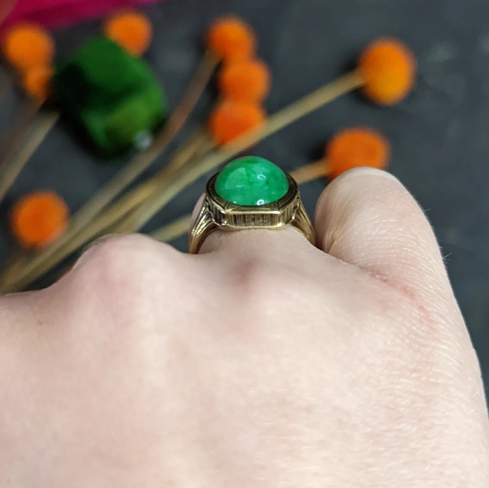 Larter & Sons Art Deco Jadeite Jade Cabochon 14 Karat Gold Lotus Ring