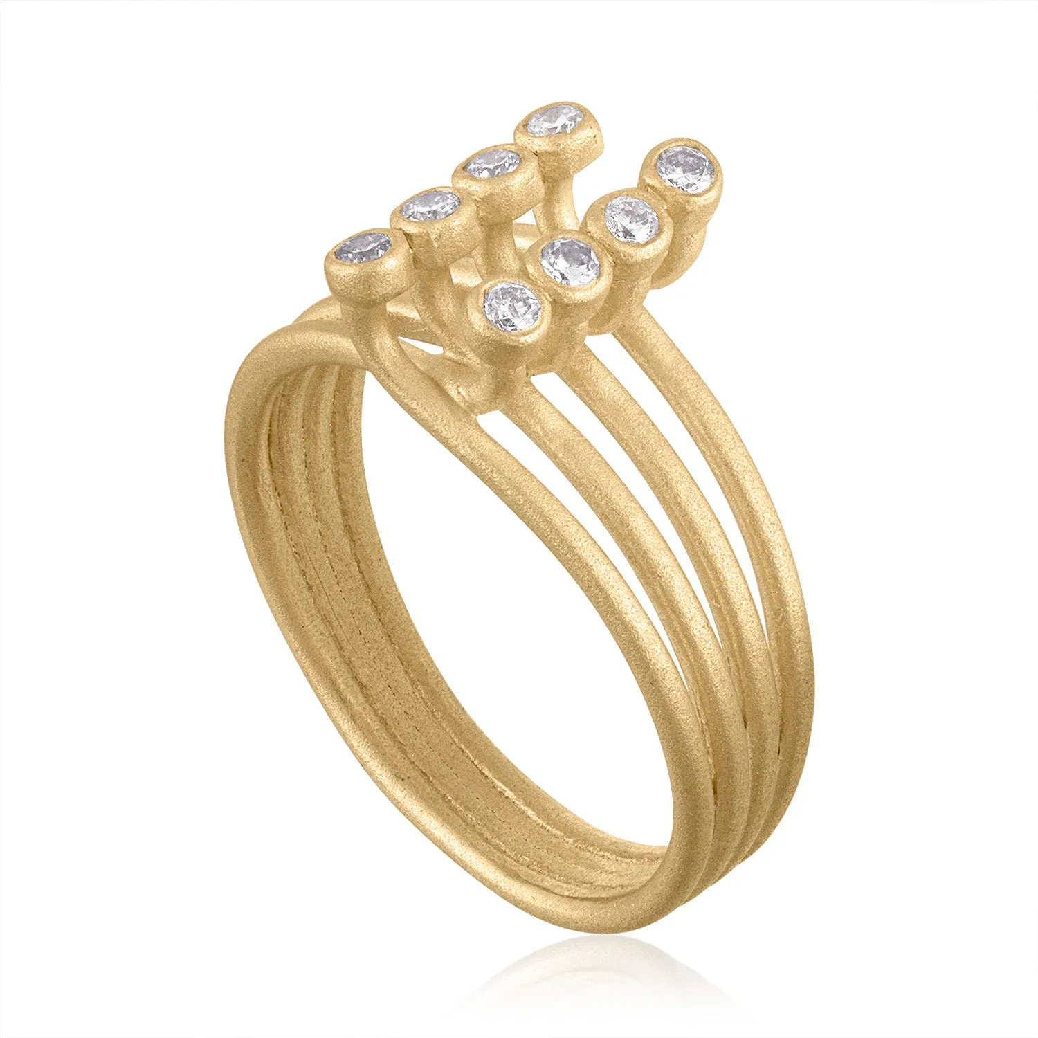 Linear Interconnecting Ring with Diamonds