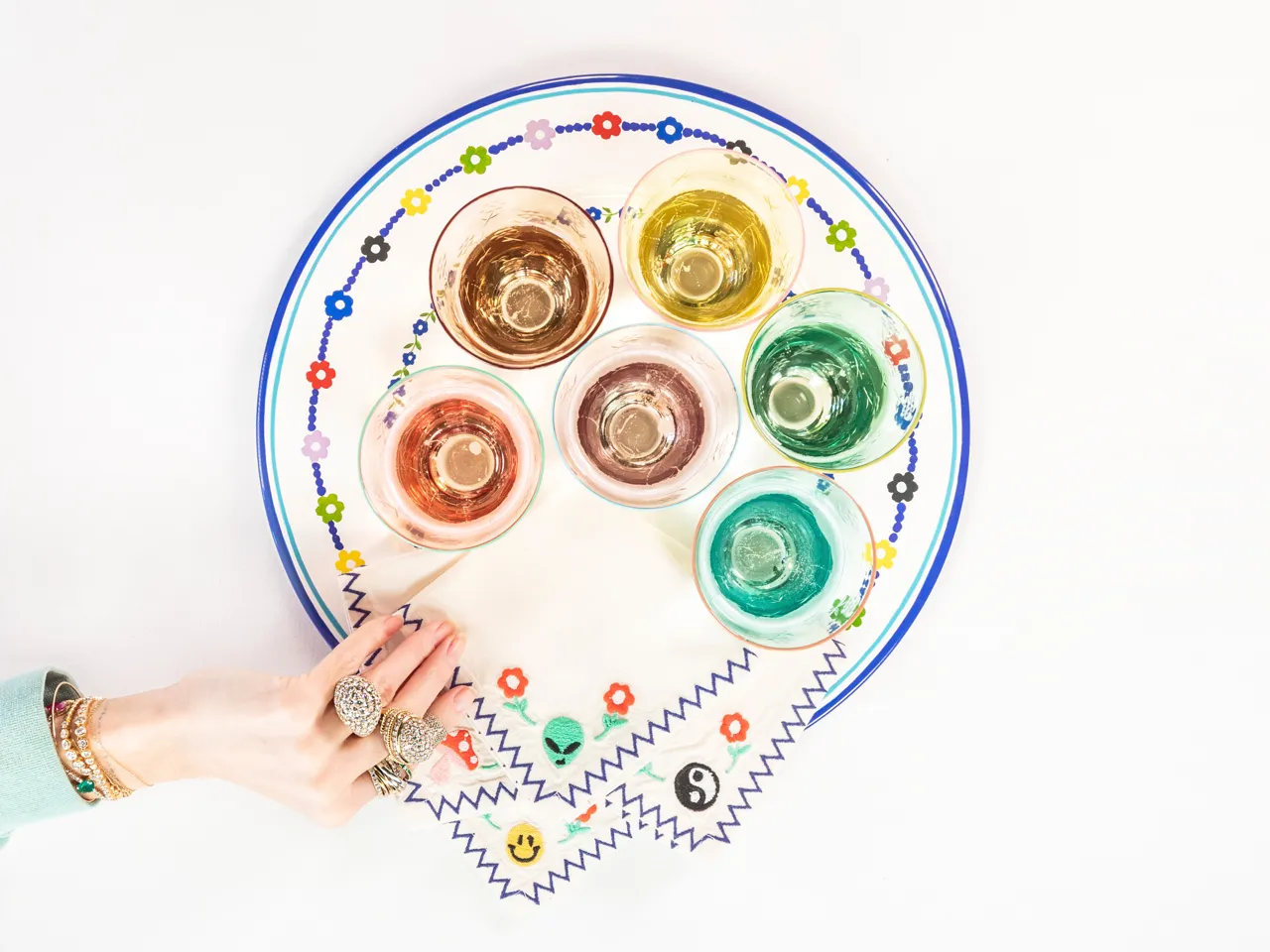 The Serving Platter - Rainbow Daisy Chain / Enamel