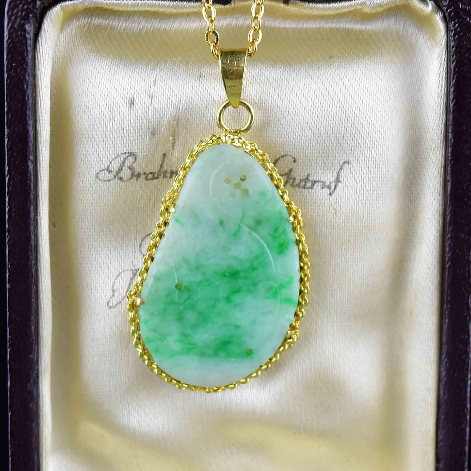 Vintage 14K Gold Pierced Carved Jade Pendant Necklace