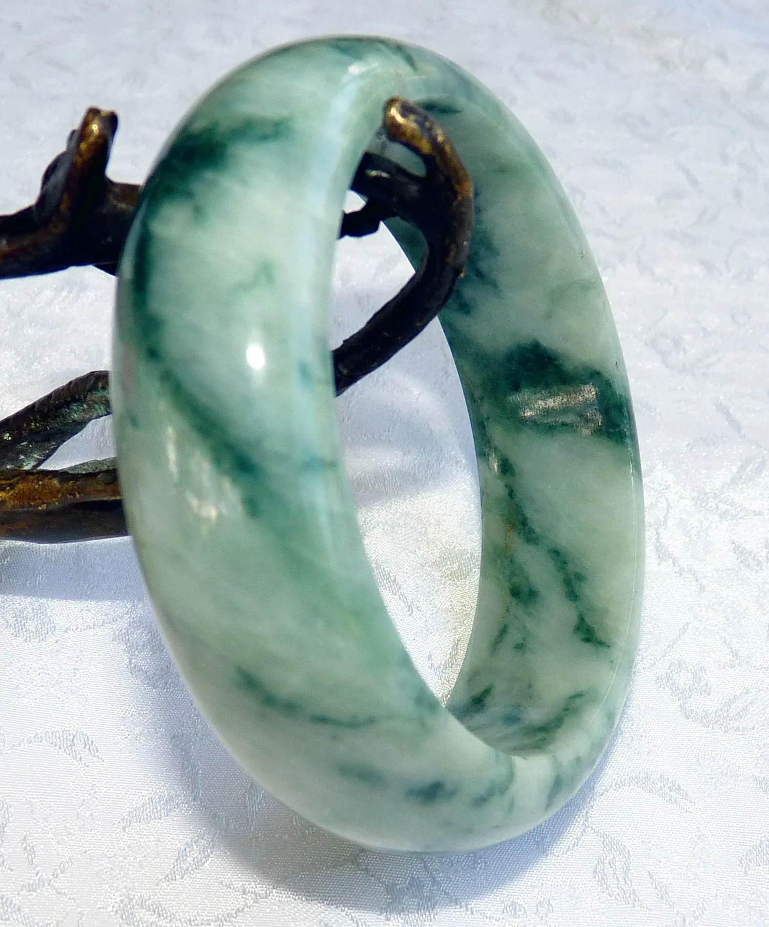 Ying Yu's Jewelry Box Good Green Veins Grade A Burmese Jadeite Bangle Bracelet 50mm + Certificate (657)